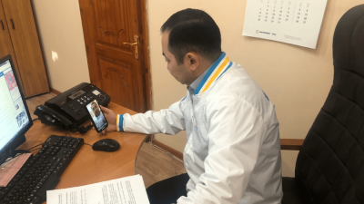 Кандидат в Карагандинский городской маслихат от партии Nur Otan Ержан Нурмаганбетов встретился с избирателями онлайн