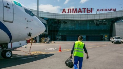 Аэропорт Алматы закрыт на неопределённый срок