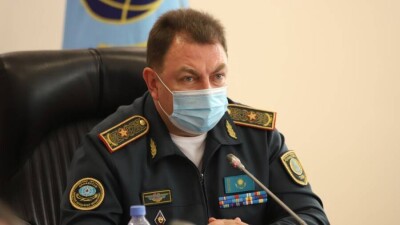 Глава государства принял министра по ЧС Юрия Ильина
