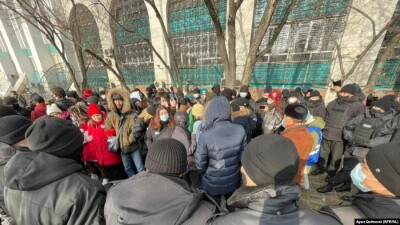 В полиции Алматы ответили правозащитникам, обвинивших в незаконном кеттлинге митингующих 16 декабря