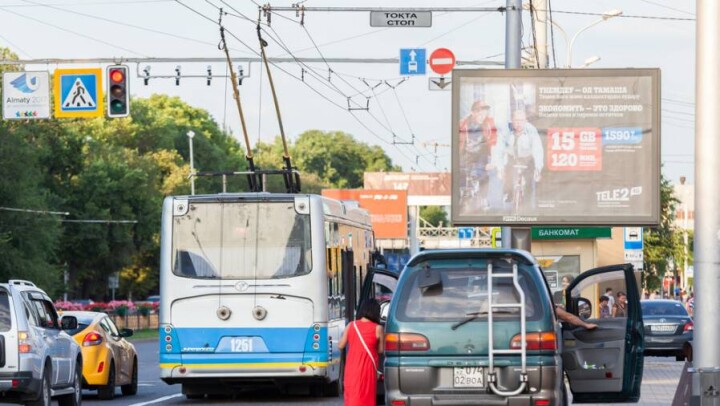 В Алматы не поддержали допуск всех автомобилей на "выделенки". В столице планирует начать пилотный проект
