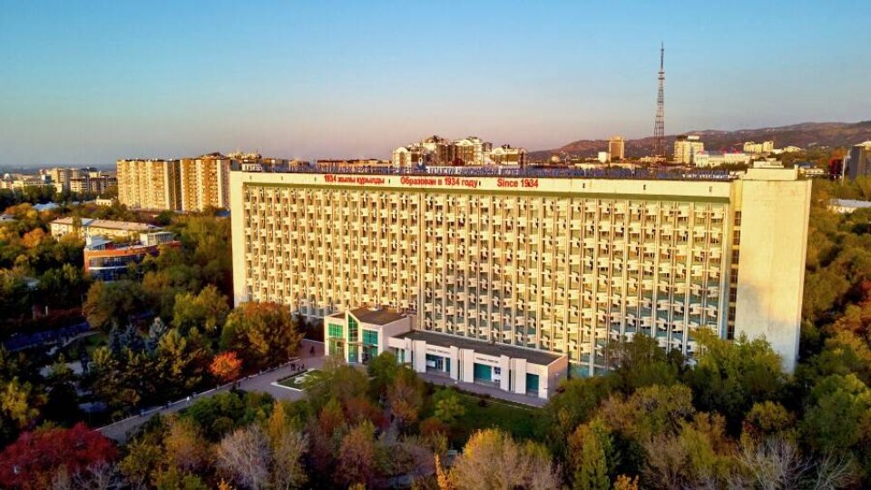 Satbayev University запретил очное обучение невакцинированным студентам