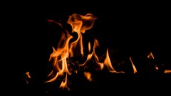 50 человек эвакуировали спасатели из-за пожара в клубе видеоигр в Актобе
