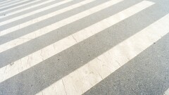 В Караганде полицейские сбили девушку на пешеходном переходе