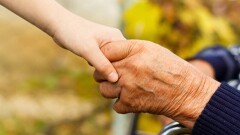 В Казахстане узаконят право дедушек и бабушек на общение с внуками
