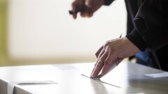 В Казахстане открываются избирательные участки, началось голосование