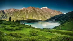 Шестерых туристов, которые заблудились при спуске с Кокжайляу, нашли спасатели