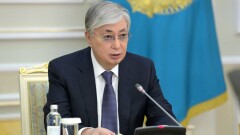 Токаев поручил окончательно решить проблему незаконного майнинга