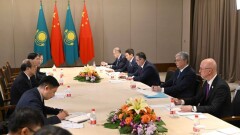 Токаев обсудил увеличение пропускной способности нефтепровода Казахстан – Китай во время визита в КНР