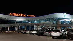 Мужчина поджёг себя в аэропорту Алматы: полиция прекратила дело
