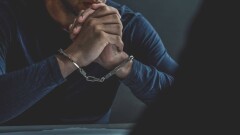 Восьмерых уголовных преступников задержали за один день в Астане