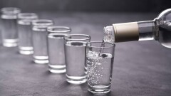 "Местная водка – противная". В Кыргызстане депутат раскритиковал отечественный алкоголь