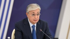 Токаев поздравил казахстанцев с Днём единства народа