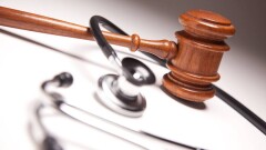 Верховный суд призывает решать споры по врачебным делам с помощью медиации