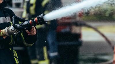 Квартира загорелась в 14-этажном жилом доме в Астане