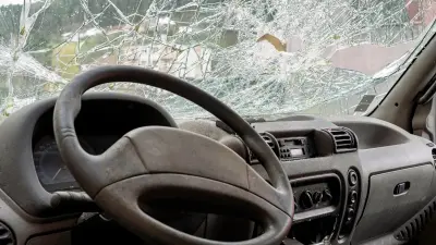 23 человека пострадали в ДТП с участием автобуса, грузовика и ещё нескольких авто в Алматы