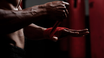 Трансляция турнира по смешанным единоборствам NFC-28 пройдёт 29 января на канале Naiza TV