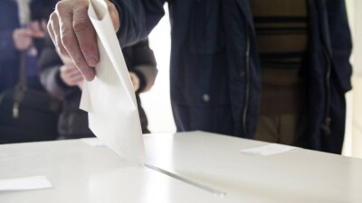 Агиткампания партий: кандидаты встречаются с молодёжью, с трудовыми коллективами, с жильцами ЖК