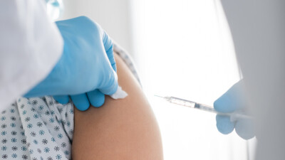 Акция "Получил вакцину – получи приз" пройдёт 22 мая во всех пунктах вакцинации Жетысуского района Алматы