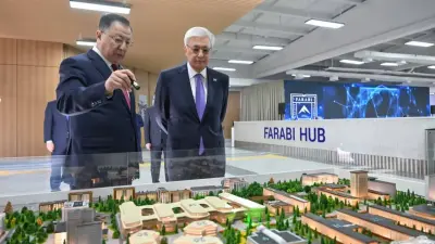Токаев в Алматы: президент посетил КазНУ имени аль-Фараби
