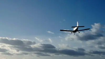 Легкомоторный частный самолёт разбился возле Астаны: два человека погибли