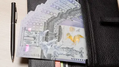 Доход в 43 тысячи тенге на год показал депутат сената в своей декларации