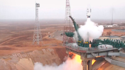 С Байконура стартовала ракета "Союз" со спутниками из 18 стран. Пуск откладывали дважды