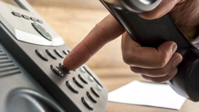 Диспетчер "скорой" по телефону помогла спасти ребёнка в Павлодаре