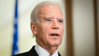 Байден заявил, что на встрече с Путиным укажет ему на необходимость уважать права человека