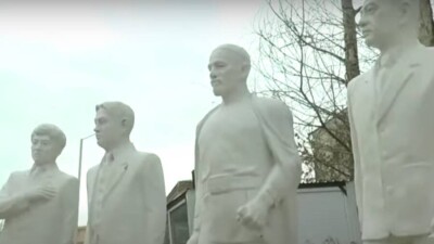 Памятники представителям казахской интеллигенции перенесли к свалке в Петропавловске