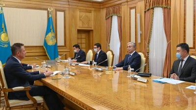 Токаев главе российского "Сибур Холдинга": Правительство будет оказывать всяческое содействие