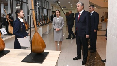 Токаев посетил Центр Абая в Атырау