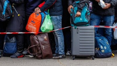 В Украине вновь открыли гуманитарные коридоры для эвакуации населения