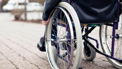 Инвалида заставляли попрошайничать в Актобе, он собирал до 6000 тенге в день