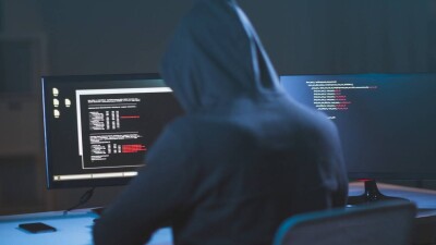 "Зарабатывали 2 млн тенге в день". Полиция задержала преступную группу, которая занималась онлайн-сводничеством