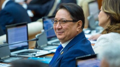 Жамалов: Стабильность курса тенге – это его стабильное падение