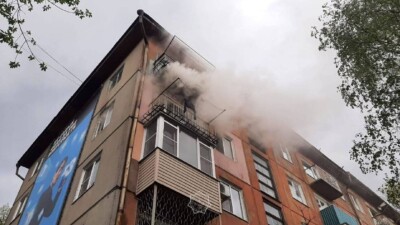 Пять человек эвакуировали из-за пожара в квартире в Усть-Каменогорске