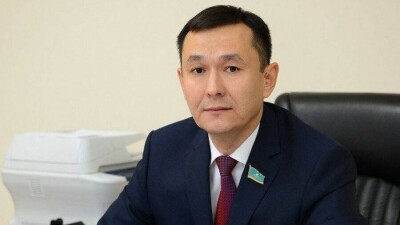 Депутат Конуров высказался о том, нужно ли ограничивать оборот оружия после стрельбы в Алматы