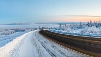 Мужчину спасли из снежного заноса на трассе в Костанайской области