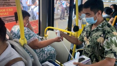 В Алматы мониторинговые группы проверили общественный транспорт: больше 30% пассажиров не надевают маски