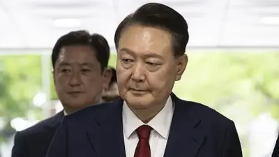 Суд в Южной Корее оставил бывшего президента под стражей