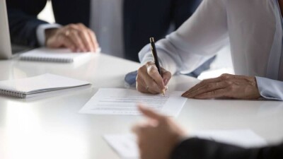 Абылкасымова: При необходимости будем поддерживать ликвидность дочерних российских банков