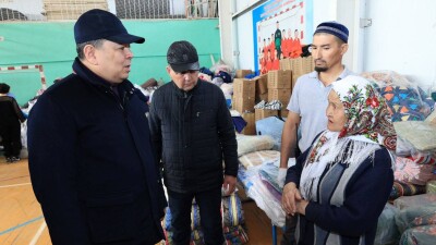 "Сделать всё возможное". Бозумбаев посетил пострадавшие от паводков районы Костанайской области