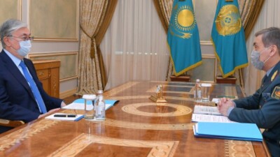Глава Минобороны рассказал Президенту о вакцинации офицеров и солдат против Covid-19