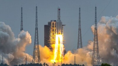 Обломки неуправляемой китайской ракеты "Чанчжэн-5" упали в Индийский океан