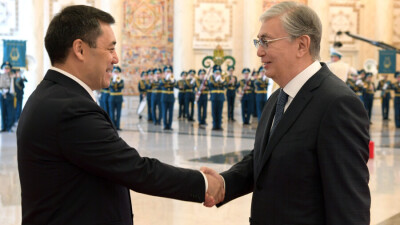 "Я казах, но кыргыз мне родня". Садыр Жапаров прочитал отрывок из поэмы на встрече с Касым-Жомартом Токаевым