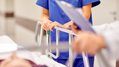 Перечень медуслуг, которые можно будет оплатить за счёт пенсионных накоплений, опубликовал Минздрав