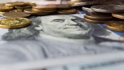 Сколько стоят доллар, евро и рубль в обменниках Казахстана 9 марта