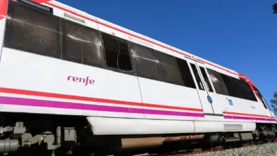 Четвёртая за неделю авария на железной дороге в Испании: поезд столкнулся с краном