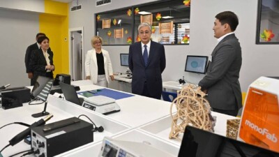 Токаев посетил Prometheus School в Алматы
